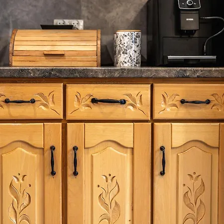 シャレー Huncwota *